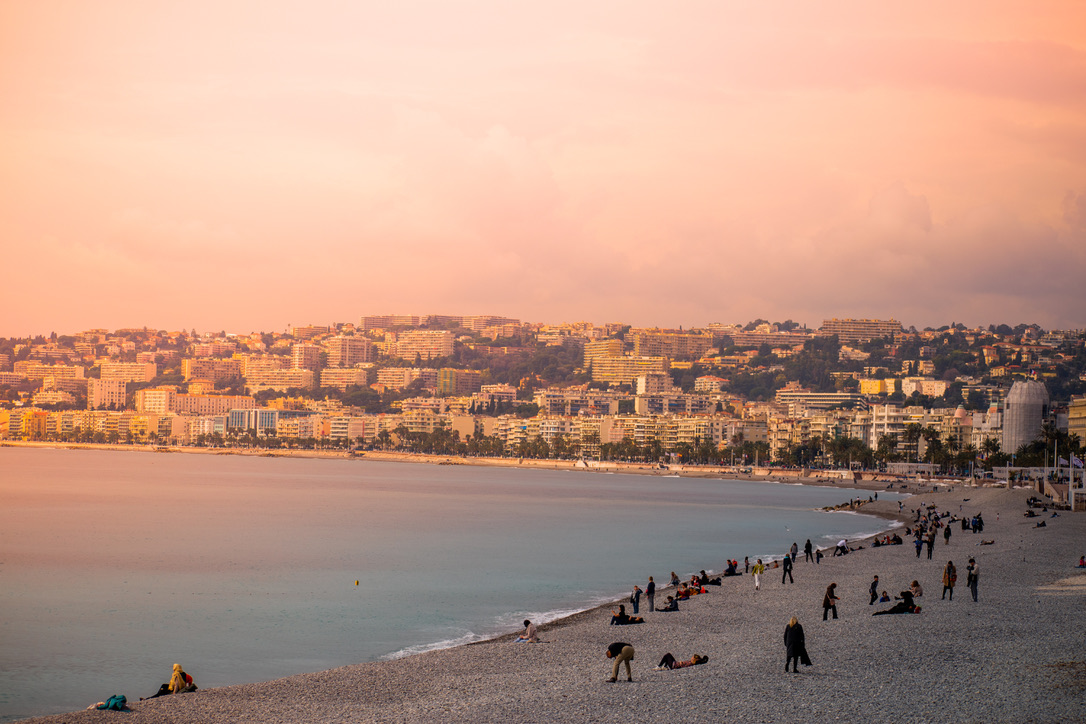 Nice · Plage au coucher du soleil